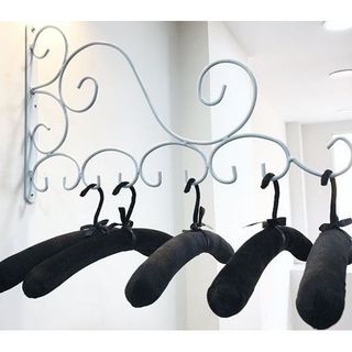 Móc treo quần áo cưới số 9 màu trắng sơn tĩnh sét