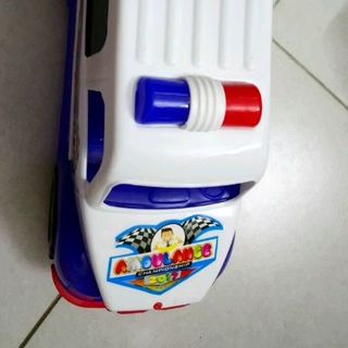 Xe nhựa đồ chơi trẻ em