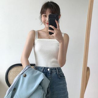 Áo len nữ dây mảnh cổ vuông