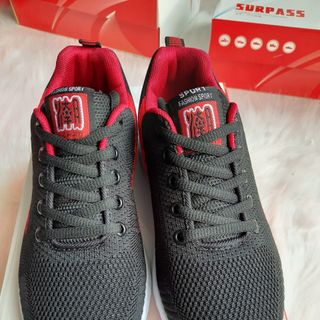 Giày sneaker nữ màu đen đỏ in chữ trắng Mã 1950 1