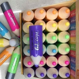 son dưỡng có màu bút chì mùi hương trái cây