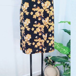 Đầm Suông Nút Kiểu Họa Tiết Hoa