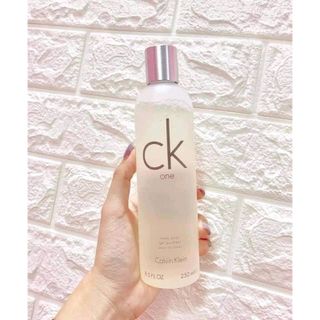Sữa tắm nước hoa Calvin