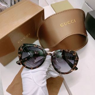 Kính mát model xịn