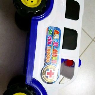 Xe đồ chơi nhựa cho trẻ em