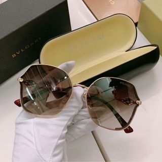 Kính mát hot mới xịn