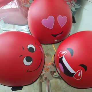 Nón bảo hiểm emoji