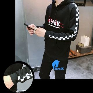 Áo hoodie in chu SPARK