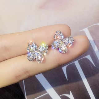 Bông Tai Nữ phong cách Hàn Quốc trẻ trung