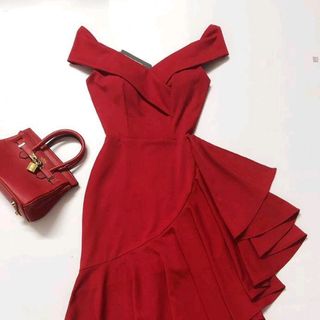 đầm thiết kế đuôi cá xòe