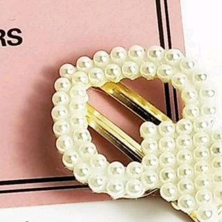 kẹp tóc đính hạt cườm