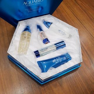 Bộ dưỡng da hoàng cung AQUABIO