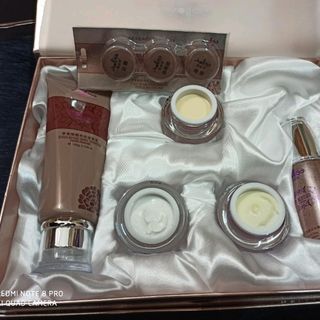 Bộ kem hoàng cung màu nâu danxuenilan 5 in 1