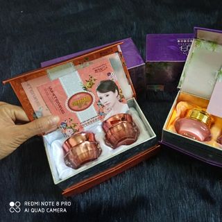 Đôi cam-Đôi Hồng ngày đêm hoàng cung