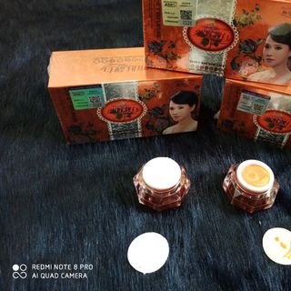 Đôi cam-Đôi Hồng ngày đêm hoàng cung
