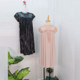 Đầm Đen Silk Thun Ý Phối Sọc Ánh Kim Rũ Dập Li Đính Cườm Sang Trọng