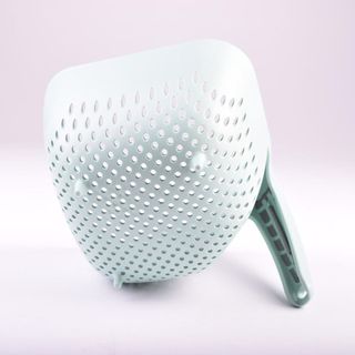 RỔ NHỰA CÓ TAY CẦM - KITCHEN COLLANDER