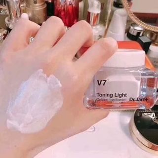 KEM DƯỠNG TRẮNG DA V7 FULL