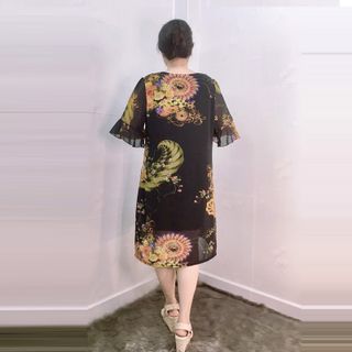 Đầm Silk Lụa In 3D Họa Tiết Hoa Nền Đen Tay Loe