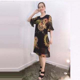Đầm Silk Lụa In 3D Nền Đen Họa Tiết Tay Loe