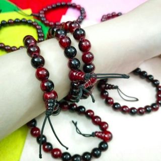 Chuỗi đeo vòng tay
