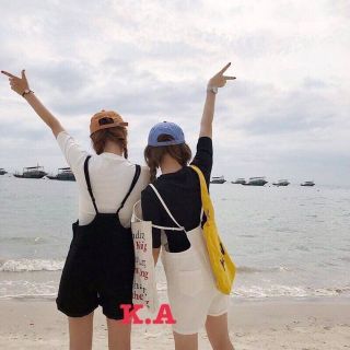 Quần yếm đùi kaki kèm áo