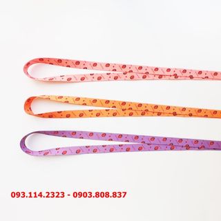Dây đeo thẻ satin Strawberry