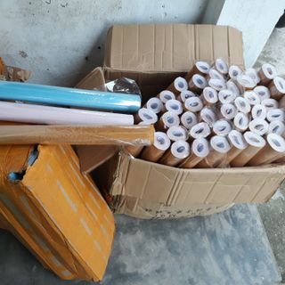 giấy decal dán tường cao cấp sẵn keo