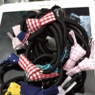 Combo 10 cột tóc đủ màu
Giá sỉ 22k / 10 cái
Combo 50 cái 100k
Nhe