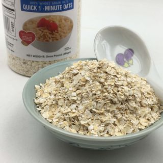 YẾN MẠCH QUAKER OATS HŨ 454GR CỦA MỸ có cả cán dẹp và cán vỡ