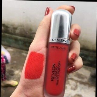 Son lì màu đỏ son kem
