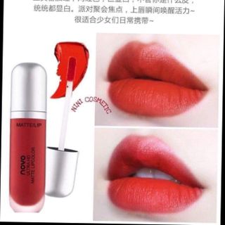 Son lì màu đỏ son kem