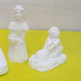 Sỉ tượng tô màu và tranh cát