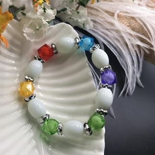 Vòng chuỗi đeo tay đủ màu sắc