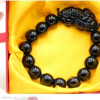 Chuỗi đeo tay tỳ hưu đá đen 12li