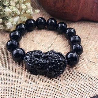 Chuỗi đeo tay tỳ hưu đá đen 12li