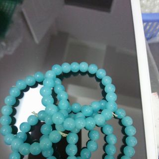 Chuỗi đeo tay phong thủy đá màu xanh 8li