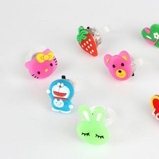Nhẫn đeo tay có đèn sẵn pin nhiều mẫu