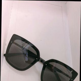 Kính mát đẹp nữ