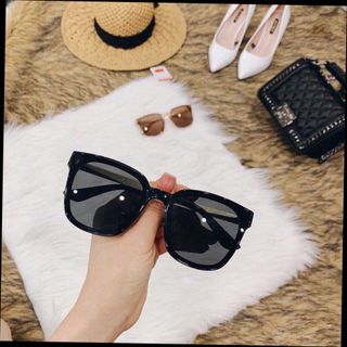 Kính mát gọng vàng