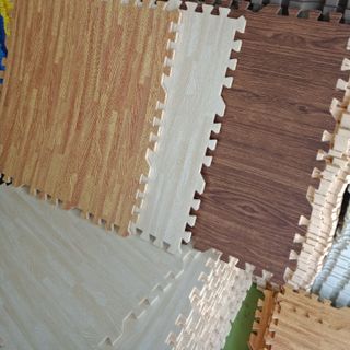Thảm vân gỗ 60x60x1cm