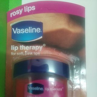 Vaseline dưỡng môi