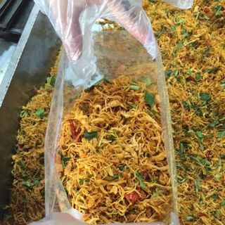 khô gà lá chanh giòn rụm