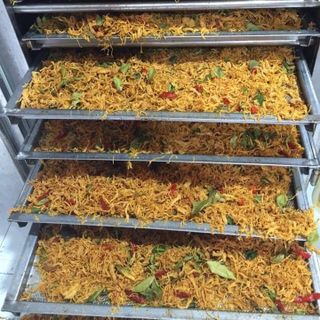 khô gà lá chanh giòn rụm