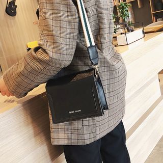 Túi đeo chéo Vintage phong cách cá tính D720