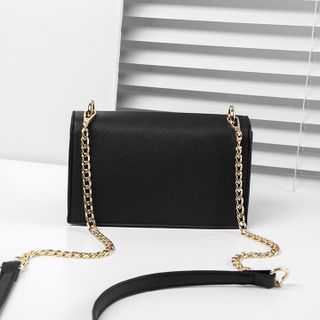 Túi đeo chéo basic trẻ trung thanh lịch D718