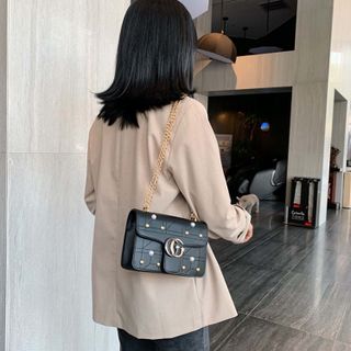 Túi đeo chéo đính họa tiết thời thượng D707