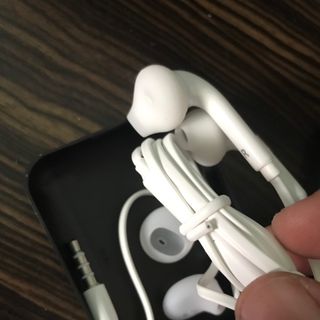 tai nghe S7 zin có tặng kèm núm phụ