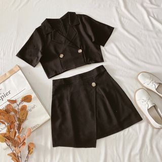 SET ÁO CROPTOP CỔ VEST CHÂN VÁY