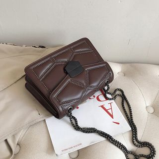 Túi đeo chéo trần trám nạm đinh cao cấp D789